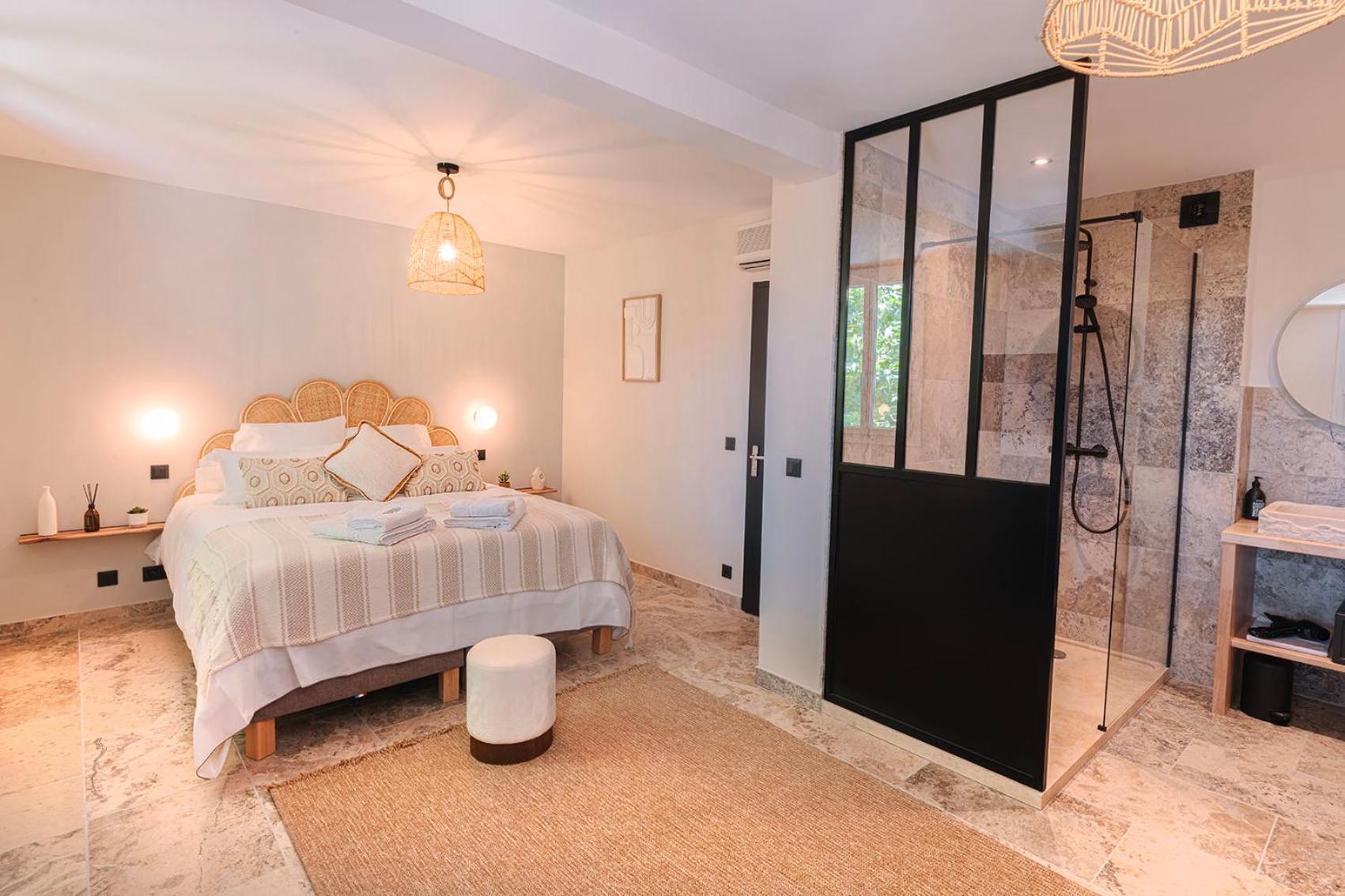 Les Suites De L'Etang キュキュロン エクステリア 写真